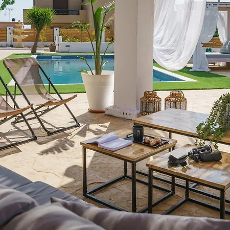 Yammas, 5-bedroom Stone With Private Pool, Walking Distance From *