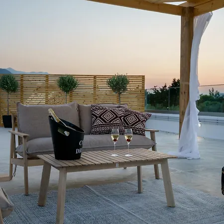 Yammas, 5-bedroom Stone With Private Pool, Walking Distance From Villa Drámia