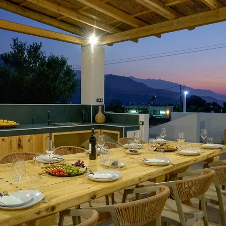 Villa Yammas, 5-bedroom Stone With Private Pool, Walking Distance From *