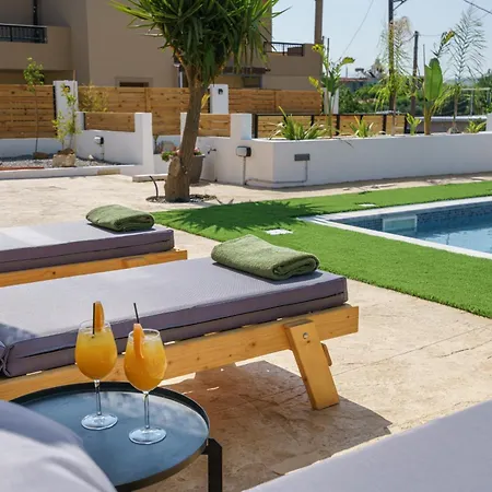Villa Yammas, 5-bedroom Stone With Private Pool, Walking Distance From Dhrámia