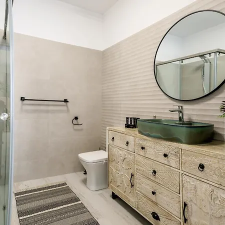 Yammas, 5-bedroom Stone With Private Pool, Walking Distance From *