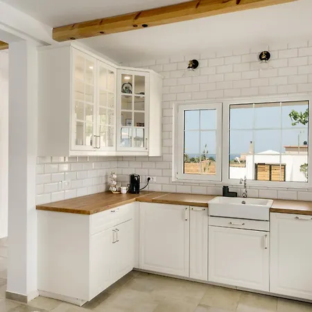 Willa Yammas, 5-bedroom Stone With Private Pool, Walking Distance From *